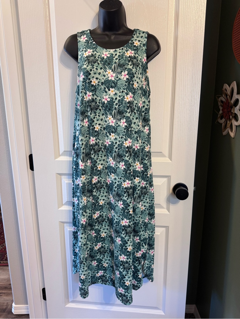 Cynthia Rowley Floral Midi Dress SZ L Super Soft & Stretchy